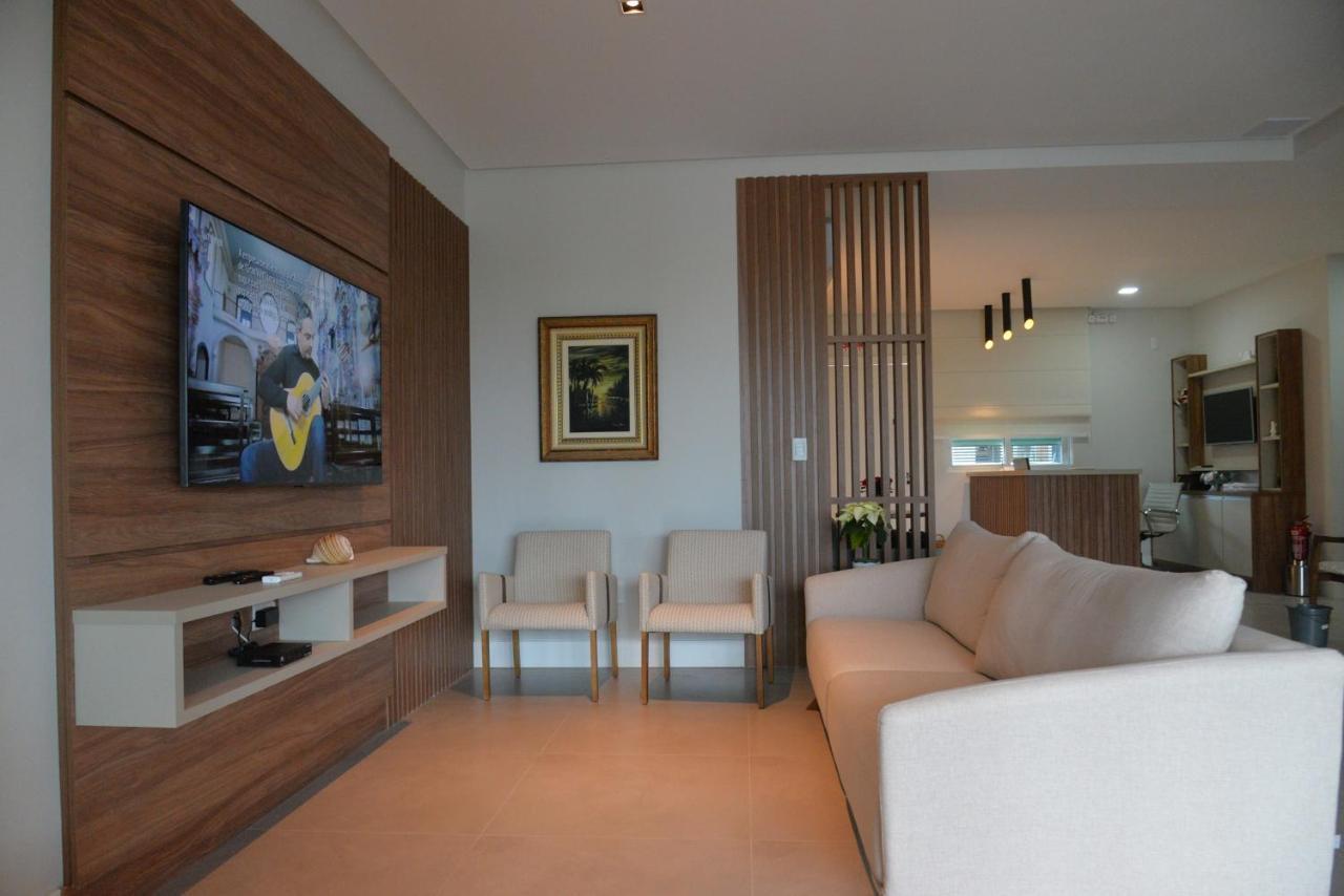 Hospedaria Home Suites Mariscal Bombinhas Exterior foto